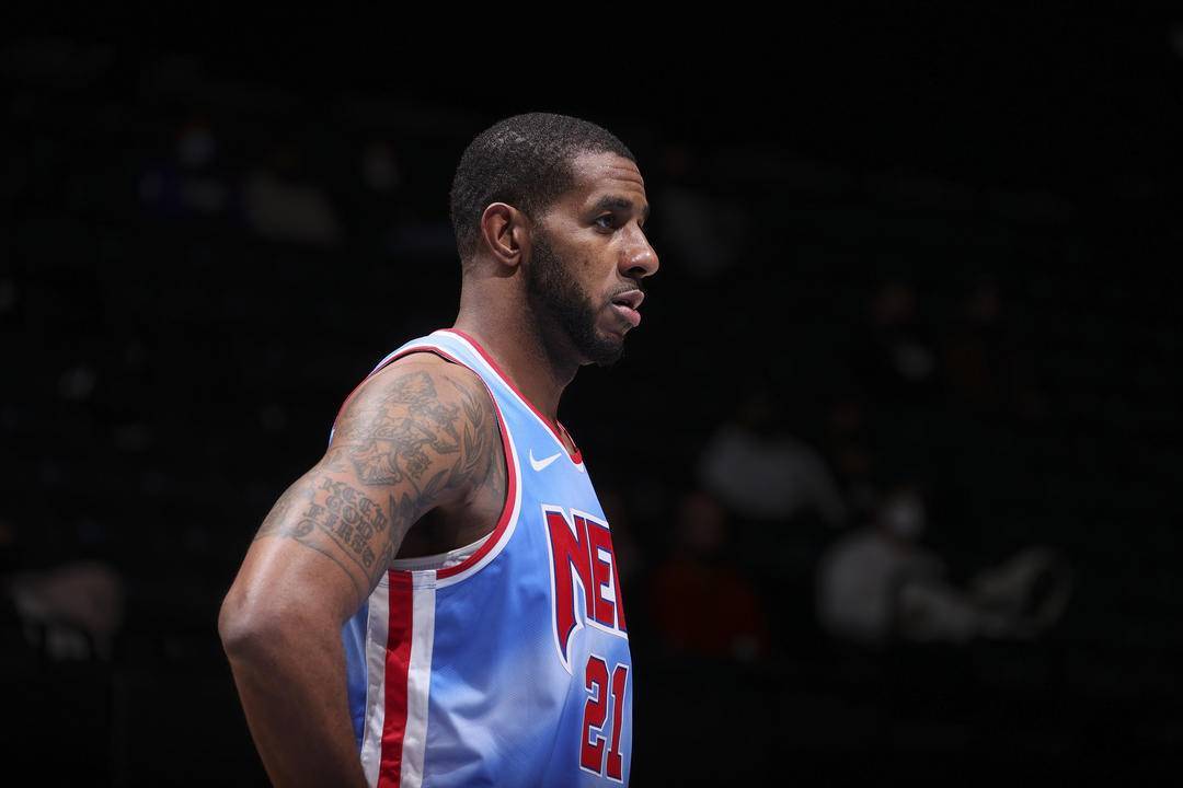 而其中一位 而其中一位