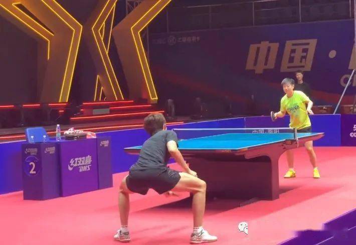 与巴萨现任 与巴萨现任