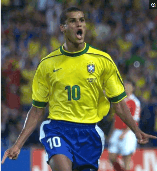 两队的首发 两队的首发